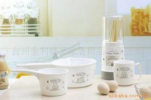 百貨日用品的多樣化選擇 從促銷禮品到家居塑料制品套裝